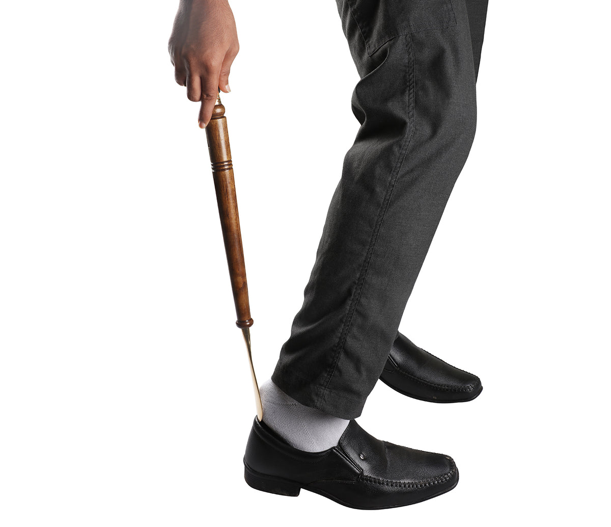 Shoe Horn In Metal & Wood Finish With Adamis Signature - Ast Colr